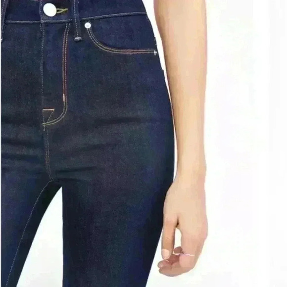 P7024 Bdg  mid rise twig ankle dark wash jeans pre owned like new size 27 - Picture 4 of 6